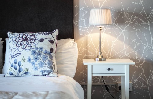 Bundoran Casa | Maddens Bridge Bar & Guesthouse