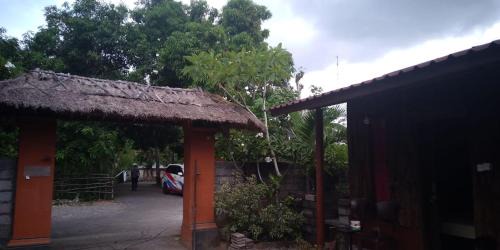 Jimbaran Casa | Made Roejas Homestay
