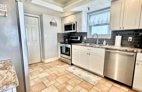 Madeira Beach Condominio | Madeira Towers 504 Corner Beachfront Unit