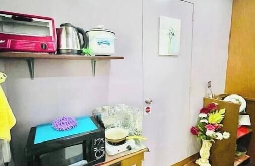 Novaliches Apartamento | Madera near SM Novaliches, Aircon/WiFi/Karaoke