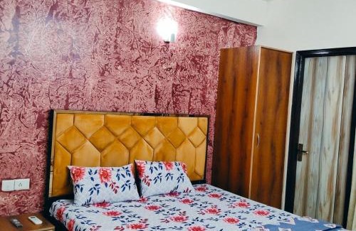 Vrindavan Apartamento | Madhav Mohini Kunj -2 BHK Near Prem Mandir