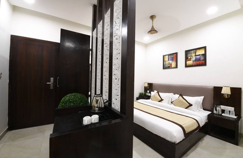 Mathura Hotel | Madhav Muskan Residency