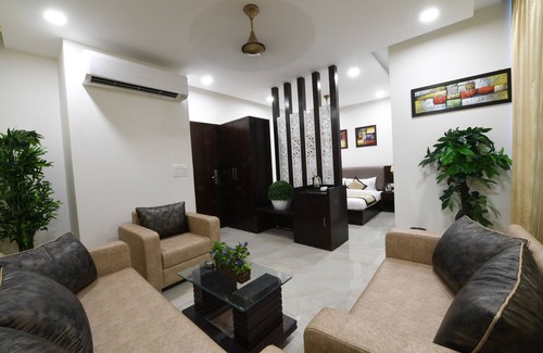 Mathura Hotel | Madhav Muskan Residency