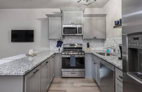 Amarillo Apartamento | Madison Square - Unit 2