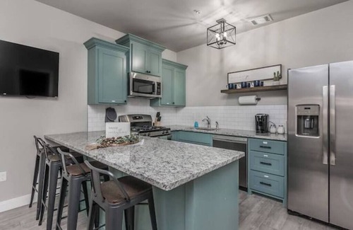 Amarillo Apartamento | Madison Square - Unit 4