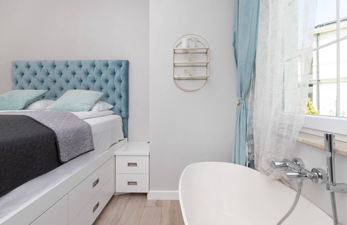 Pogorze Apartamento | Madrycka Apartment | Tesoro Gardens | 2 bedrooms | Parking | Terrace