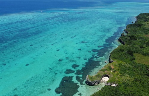 Miyakojima Casa | Maehama beach is right there! Free Wi-Fi Parking available Washer/dryer available!