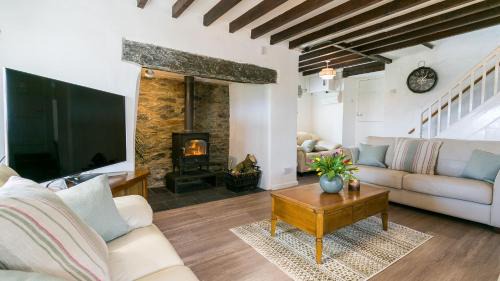 Dwyran Casa | Maes y Ceirchdir