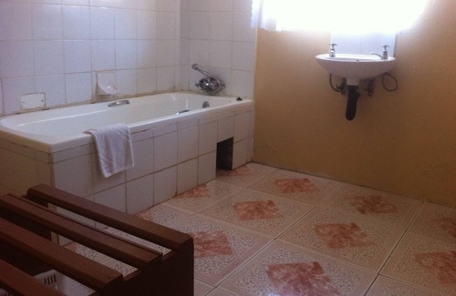 Mahalapye Hotel | Maeto Lodge
