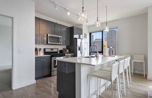 Near North Side Apartamento | Prestigious Apartment 2Bd @Aurelien Full Amenities