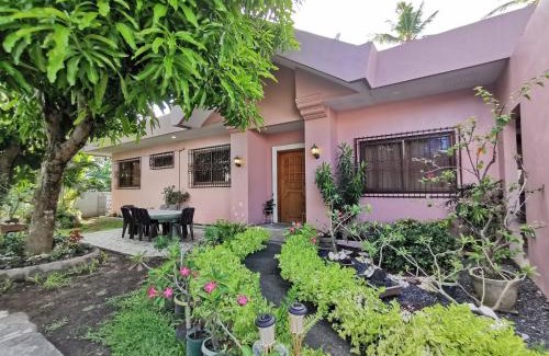 Legazpi Casa | Magayon Pink House