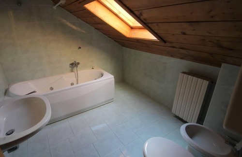 Castello Apartamento | Apartamento Magda en Castelveccana - 6 personas, 3 dormitorios