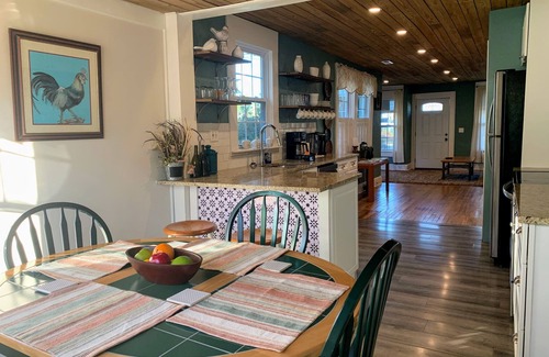 Wilmington Casa | Maggie's Midtown Cottage
