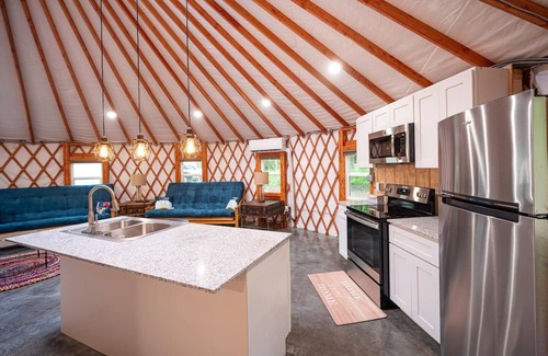 Elkland Cabina | Maggie's Modern MEGA and MINI YURTs - 30&16ft