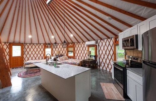 Elkland Cabina | Maggie's Modern MEGA and MINI YURTs - 30&16ft