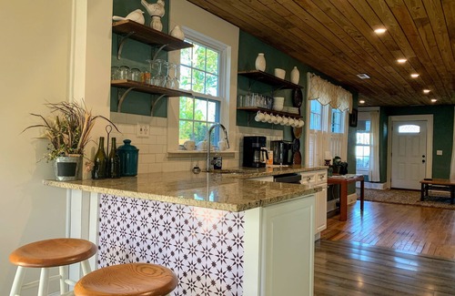 Wilmington Casa | Maggie's Village: 4 BR, 2 BA House in Wilmington, Sleeps 10