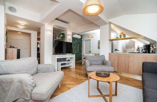 Mala Strana Apartamento | Magic Apartment with Terrace