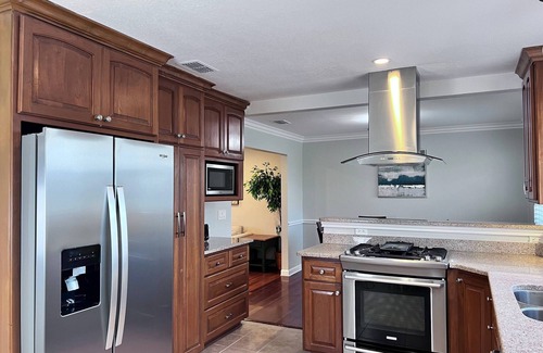 Lewisville Casa | Magic Oasis, Pool, Pavilion on large lot, Fantastic View, Sleep 16