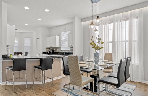 Crystal Cove Casa | Magical 4BR Disney Retreat, with PVT Pool & Games