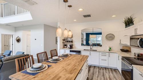 Kissimmee Casa | Magical 7BR Resort Pool Home Near Disney & Orlando Attractions