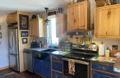 Twin Lakes Casa | Magical Artist Retreat