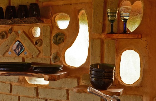 Villa de Leyva Cabina | Magical, earthen, unique hand made cabin. Relax and breath fresh air.