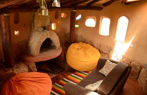 Villa de Leyva Cabina | Magical, earthen, unique hand made cabin. Relax and breath fresh air.