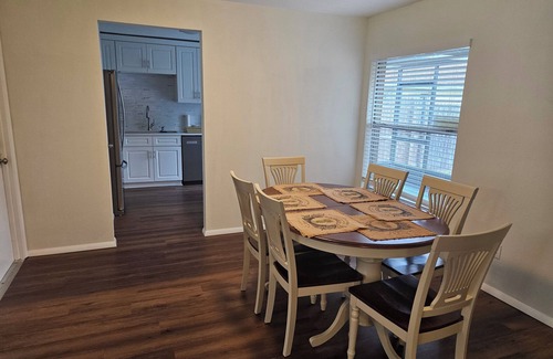 Indian Wells Casa | Magical Getaway: Cozy Home Minutes from Disney, Restaurants & Outlets!