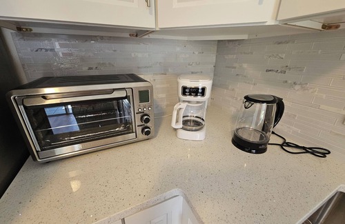 Indian Wells Casa | Magical Getaway: Cozy Home Minutes from Disney, Restaurants & Outlets!