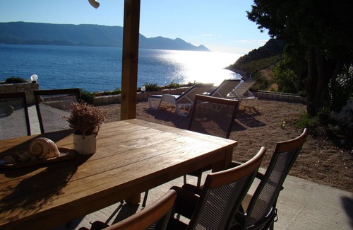 Slivno Casa | CASA MÁGICA "MARICA" CON PLAYA PRIVADA, PARAÍSO LEJOS DE LA VIDA DE ESTRÉS
