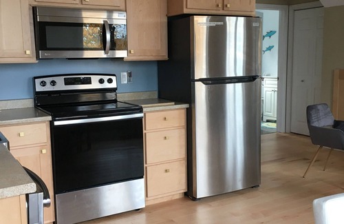 Victoria Subd. A Casa | Magical Modern Beach House on Bras D'or Lakes/Surround Deck/Newly Built