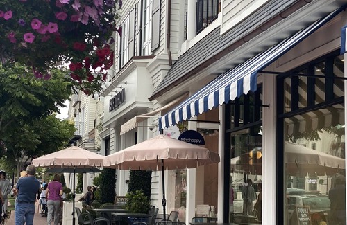 Pacific Palisades Cabaña | Magical Palisades Village …walk to the Village and Ocean Bluffs