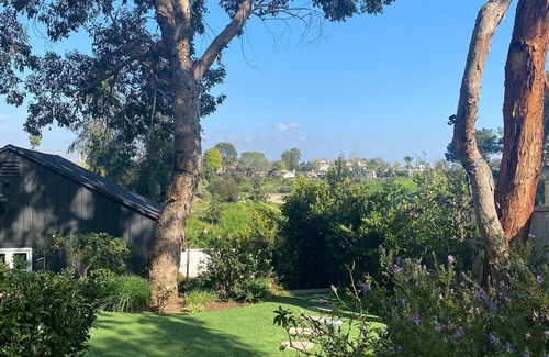 Pacific Palisades Cabaña | Magical Palisades Village …walk to the Village and Ocean Bluffs