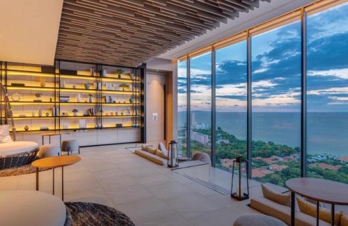 Pratumnak Hill Apartamento | Magical Sea View -Great Location