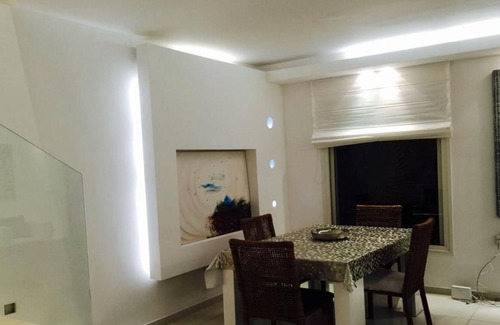 Herzliya Pituach Apartamento | Ramat yam-Apartamento-Apartamento-Baño con ducha-Terraza