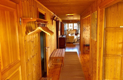 Stoten Complejo | Magical west view in Sälen, 8 beds in 3 bedrooms in cozy spacious log cabin