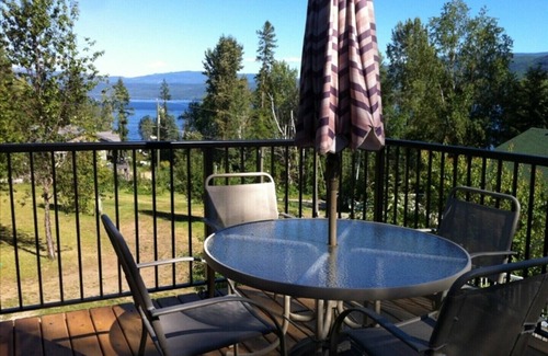Magna bay Cabaña | Magna Bay Cottage. Esta propiedad de alquiler se encuentra en la hermosa bahía de Magna, Columbia Británica, Canadá, y esperamos su consulta y / o reserva.