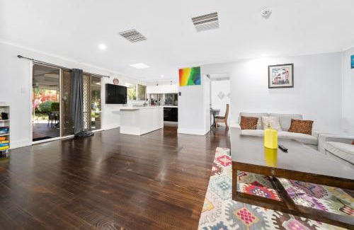Berwick Casa | Magna Pool, Cabin, Garden, Peace & Resort !