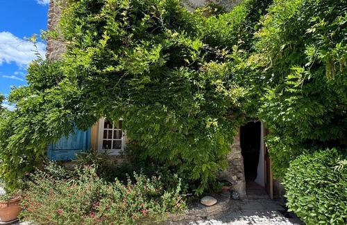 Forcalquier Casa | Magnanerie Provençale