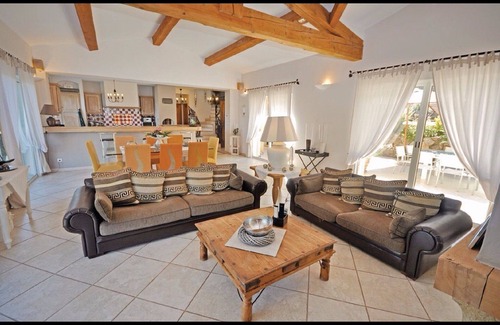Les Adrets-de-l'Esterel Villa | PROMO!Hermosa villa en una zona tranquila con piscina a 7 minutos de Mandelieu