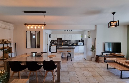 St.-Remy-de-Provence Villa | Magnificent villa with heated swimming pool 7 minutes from the city center