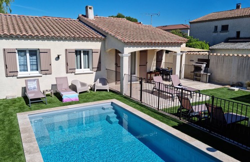 St.-Remy-de-Provence Villa | Magnificent villa with heated swimming pool 7 minutes from the city center