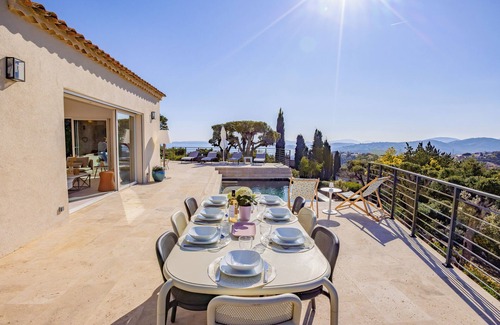 Les Issambres Villa | Magnificent air-conditioned villa with heated pool, sea view, parking