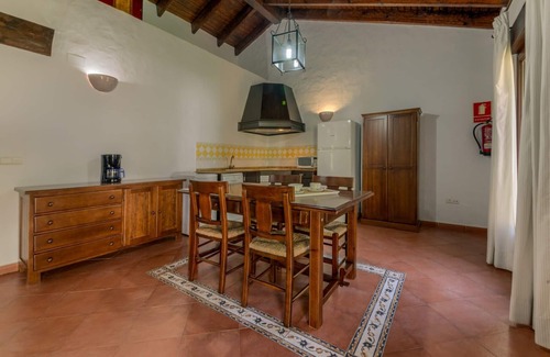Conil de la Frontera Cabaña | Hermosa Casa Cortijo con Aparcamiento, Jardín y Piscina (comunitarios)