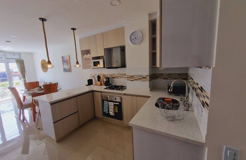 Cali Apartamento | Magnifico apartamento cerca de Imbanaco, 2 habitaciones, 2 baños.