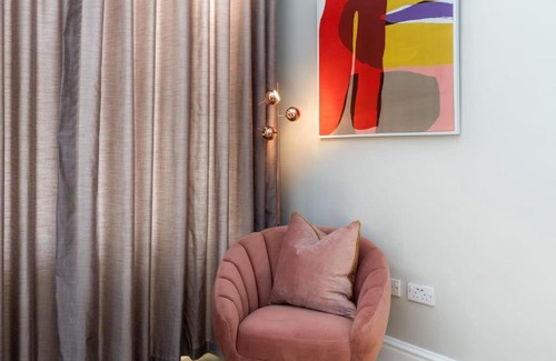 Ballsbridge Apartamento | Magnificent 2 Bedroom Flat in Historic Army Barracks