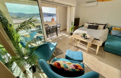 Les Sablettes Apartamento | Magnificent 85m ² With Balcony/In Front Of Sea