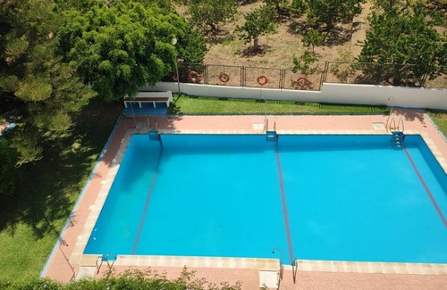 Almunecar Apartamento | Magnífico apartamento con piscinas, terraza y vistas al mar y la Vega, Wifi-Sate