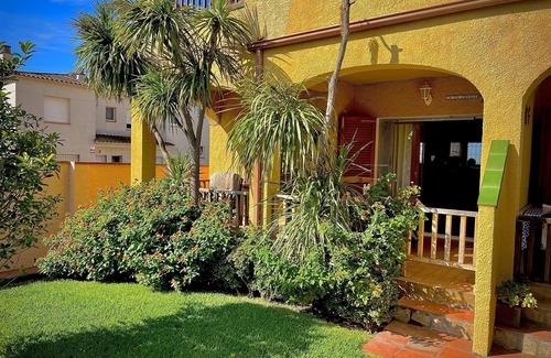 L'Escala Apartamento | Magnífico apto. con terraza, solarium, barbacoa, wifi propio, a/a y piscina.