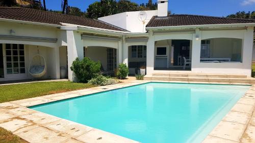 Zinkwazi Beach Casa | Magnificent beach house with stunning ocean views!